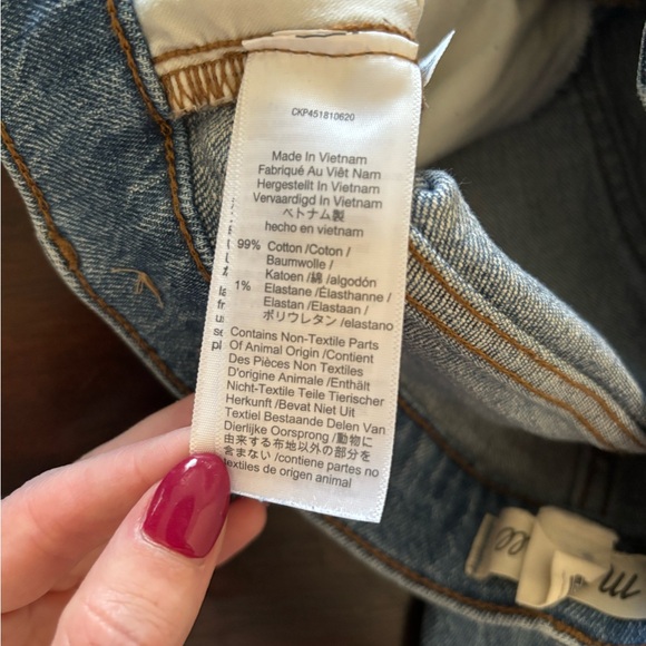 - Madewell- The Perfect Vintage Jean. Size 25. Light wash. Distressed bottoms. - Picture 5 of 5